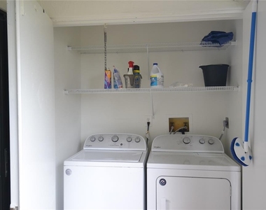 161 Lakeside Drive - Photo Thumbnail 38