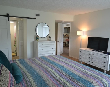 161 Lakeside Drive - Photo Thumbnail 21