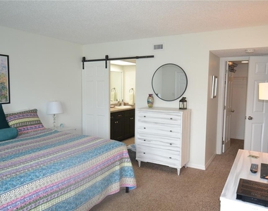 161 Lakeside Drive - Photo Thumbnail 20