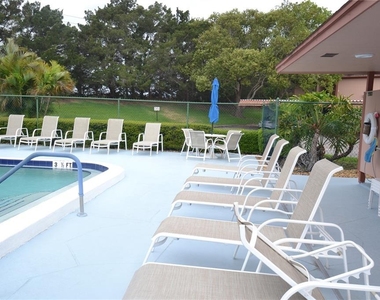161 Lakeside Drive - Photo Thumbnail 43