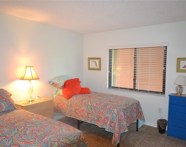 161 Lakeside Drive - Photo Thumbnail 14