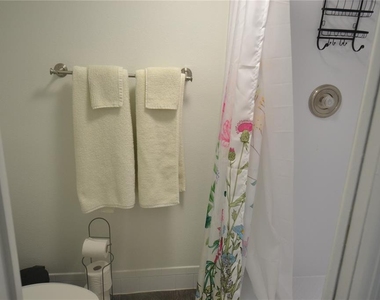 161 Lakeside Drive - Photo Thumbnail 26