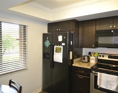 161 Lakeside Drive - Photo Thumbnail 2