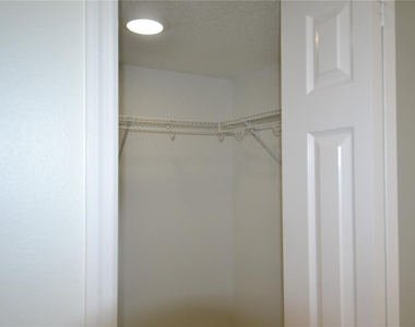 161 Lakeside Drive - Photo Thumbnail 23