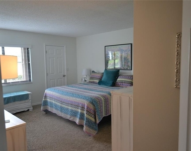 161 Lakeside Drive - Photo Thumbnail 18