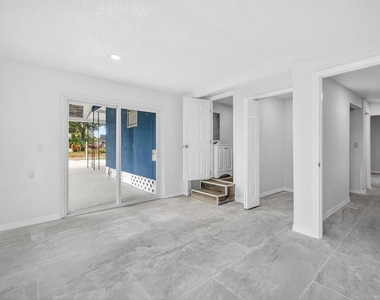 5801 Magnolia Street N - Photo Thumbnail 17