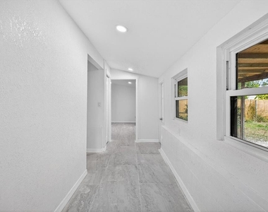 5801 Magnolia Street N - Photo Thumbnail 14