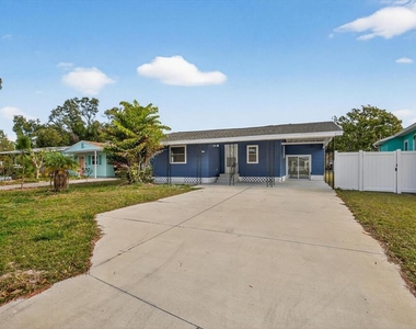 5801 Magnolia Street N - Photo Thumbnail 1