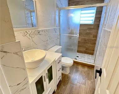 2428 Columbia Drive - Photo Thumbnail 16