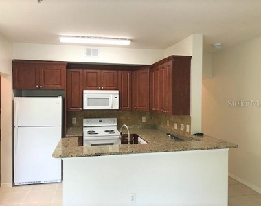 8414 Lucuya Way - Photo Thumbnail 5
