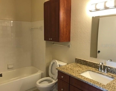 8414 Lucuya Way - Photo Thumbnail 12