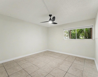 6314 Newtown Circle - Photo Thumbnail 8