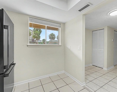 6314 Newtown Circle - Photo Thumbnail 1