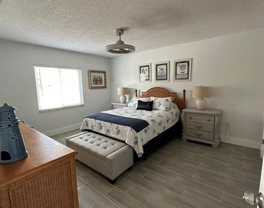 301 87th Avenue - Photo Thumbnail 6