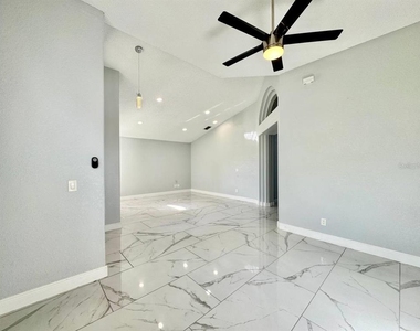 11504 Wellman Drive - Photo Thumbnail 5