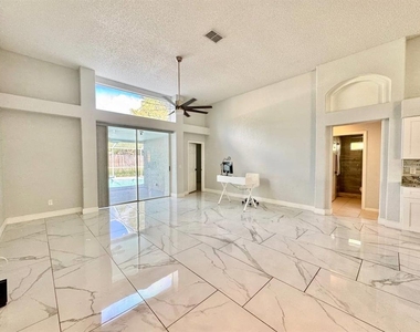 11504 Wellman Drive - Photo Thumbnail 6