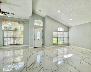 11504 Wellman Drive - Photo Thumbnail 2