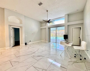 11504 Wellman Drive - Photo Thumbnail 7