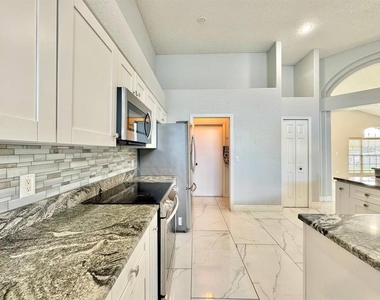 11504 Wellman Drive - Photo Thumbnail 13