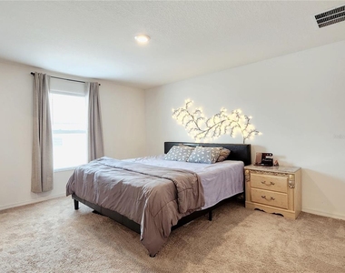1679 Wynford Circle - Photo Thumbnail 19