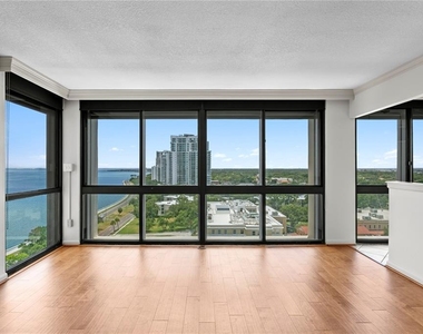 3301 Bayshore Boulevard - Photo Thumbnail 6