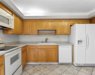 3301 Bayshore Boulevard - Photo Thumbnail 16