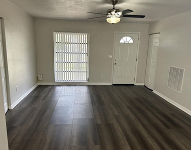 1241 Pilgrim Rd - Photo Thumbnail 1