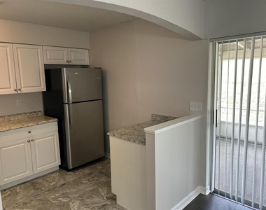 1241 Pilgrim Rd - Photo Thumbnail 10