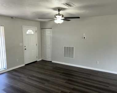 1241 Pilgrim Rd - Photo Thumbnail 2