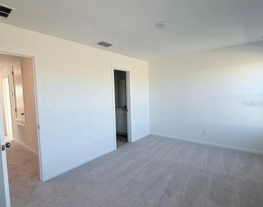 880 Lynx Street - Photo Thumbnail 32