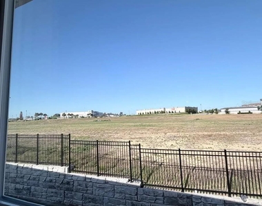 880 Lynx Street - Photo Thumbnail 29