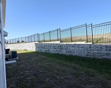 880 Lynx Street - Photo Thumbnail 40