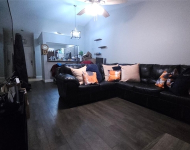 2510 King Oak Circle - Photo Thumbnail 3