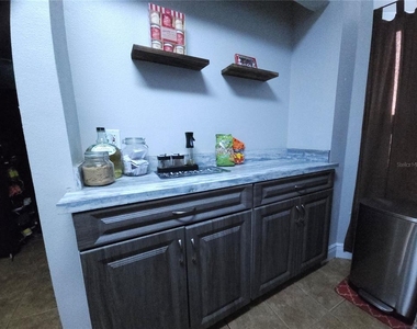2510 King Oak Circle - Photo Thumbnail 8