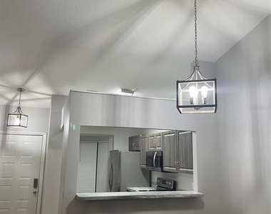 2510 King Oak Circle - Photo Thumbnail 12