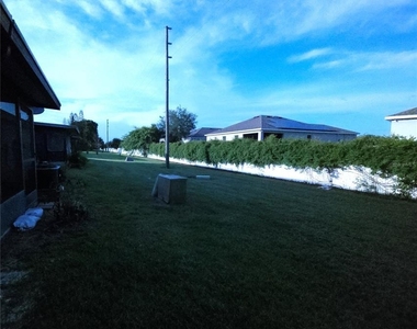 2510 King Oak Circle - Photo Thumbnail 2