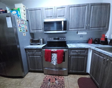 2510 King Oak Circle - Photo Thumbnail 7