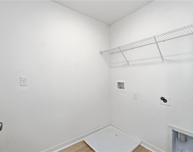 9572 Westside Hills Drive - Photo Thumbnail 21