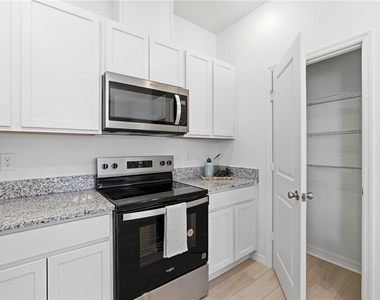 9572 Westside Hills Drive - Photo Thumbnail 9