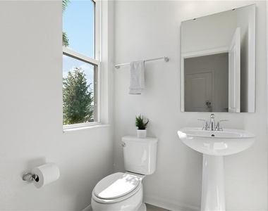 9572 Westside Hills Drive - Photo Thumbnail 3