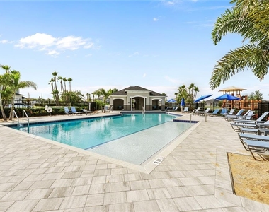 9572 Westside Hills Drive - Photo Thumbnail 27