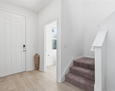 9572 Westside Hills Drive - Photo Thumbnail 2