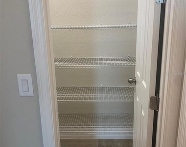 3020 Jardin Street - Photo Thumbnail 12