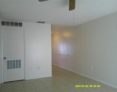 71 Lake Villa Way - Photo Thumbnail 2