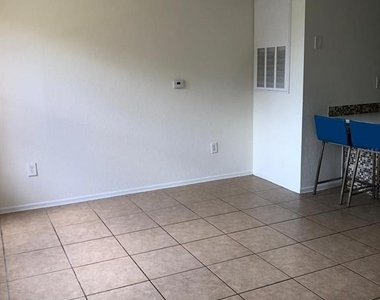 2207 Antigua Place - Photo Thumbnail 9
