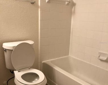 2207 Antigua Place - Photo Thumbnail 13
