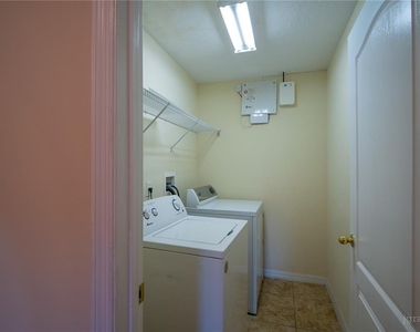 2136 Shadow Creek Drive - Photo Thumbnail 6