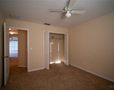 2136 Shadow Creek Drive - Photo Thumbnail 13
