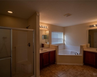 2136 Shadow Creek Drive - Photo Thumbnail 4