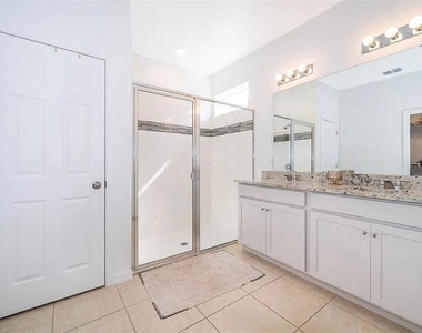 2514 Volunteer Avenue - Photo Thumbnail 14
